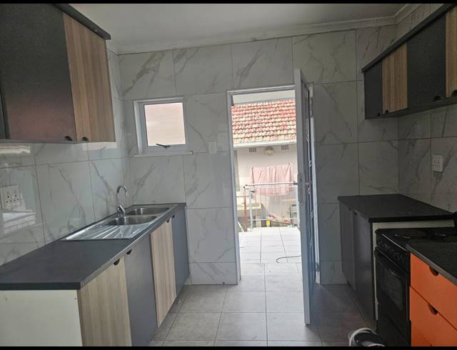 2 BEDROOM APARTMENT TO LET IN UMHLATUZANA